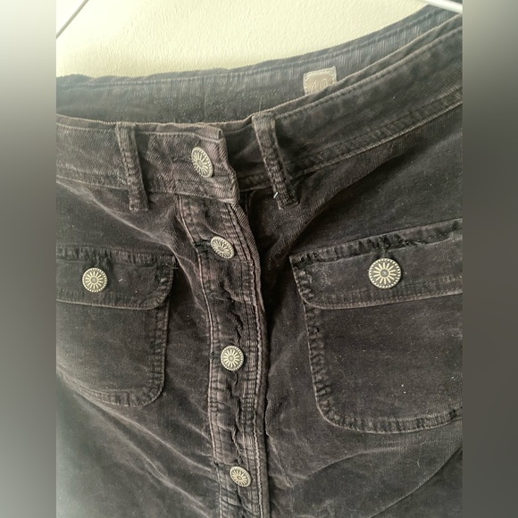 Cream Corduroy Button Up Skirt with Pockets, Size 8/10, Brown - Picture 3 of 3